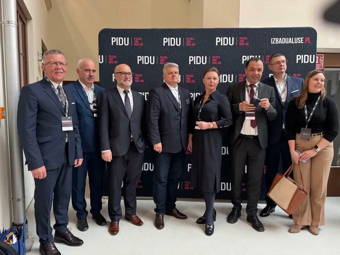 Obraz: Inauguration of the Polish Dual-Use Chamber (PIDU)