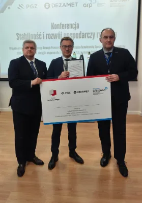 Obraz: Konferencja "Stabilność i rozwój gospodarczy regionu"